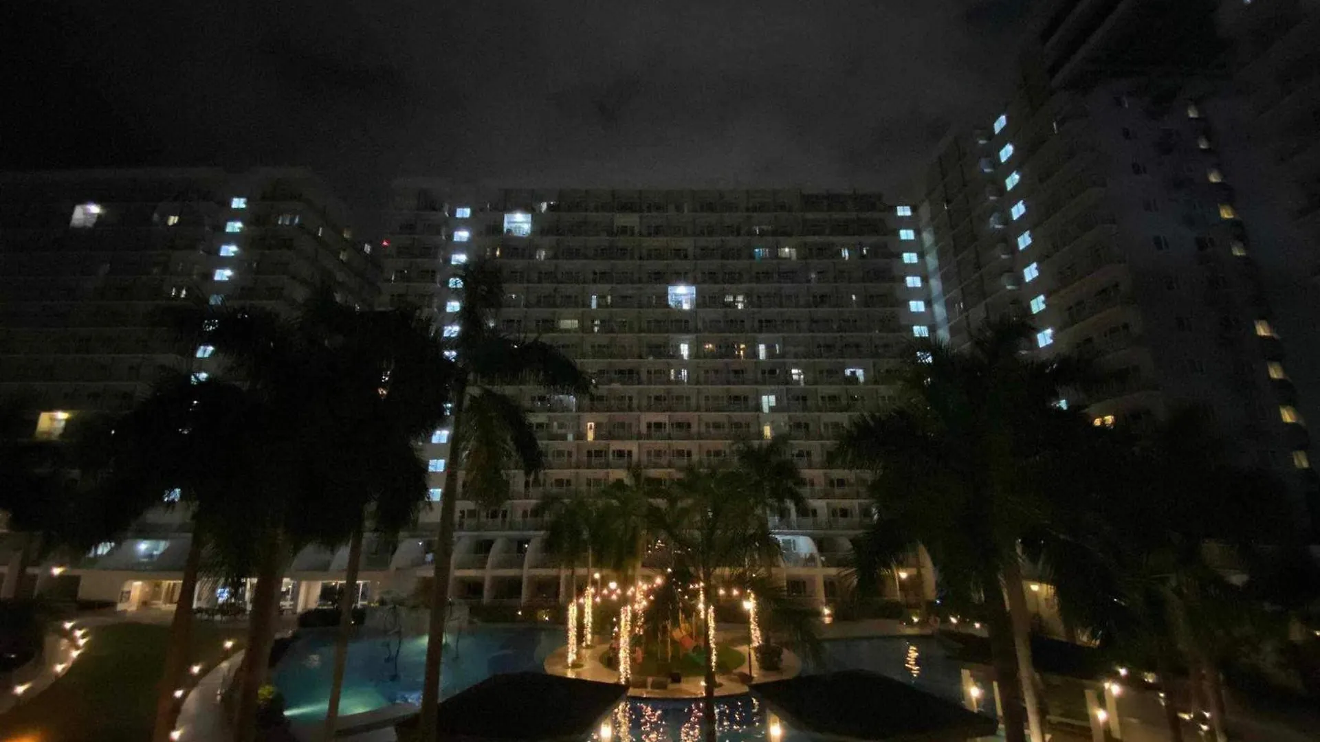 Triple 3D Shell Residences Pasay 0*,
